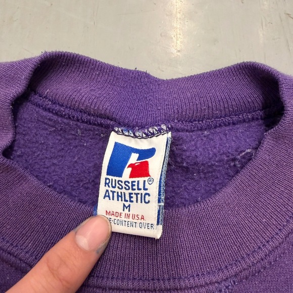 Vintage Russell Athletic Minnie Mouse Sweatshirt Purple Crewneck Women's Medium - Picture 6 of 12